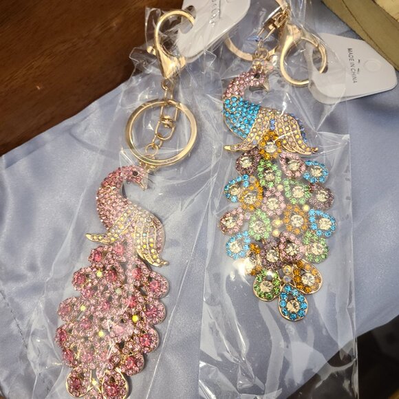 Colorful Peacock Crystal Rhinestone Gold Tone Metal Purse Charm and Key ring - Picture 9 of 9